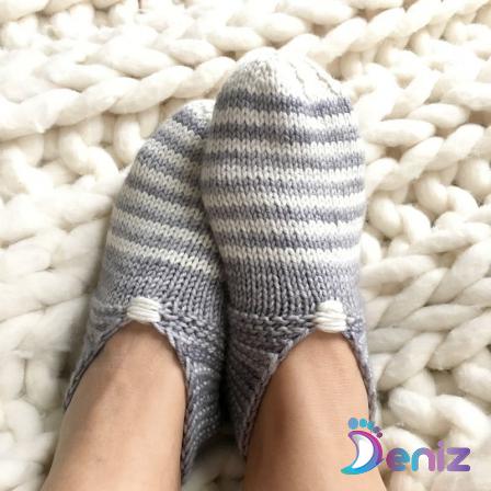 Wholesale Distributor of Home Knitted Slippers