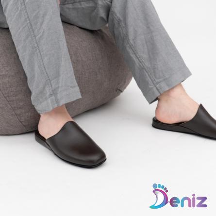 Premium Distributor of Home Leather Slippers