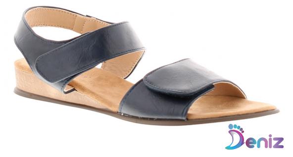 Best Price of Flat Leather Sandals at the Market