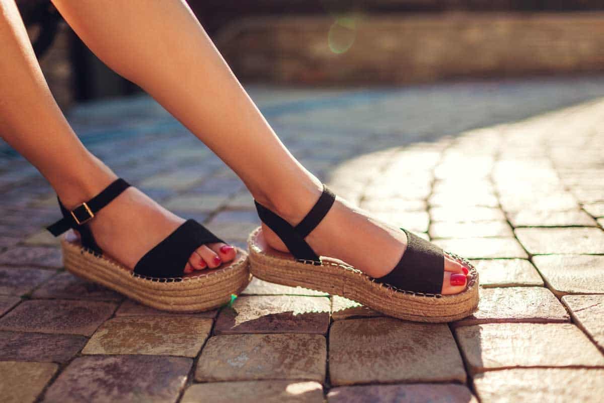  Sandals with small leather heel | Buy at a cheap price 