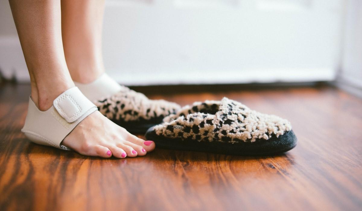  Buy The Latest Types of slippers for arthritic feet 